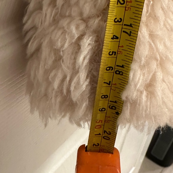 Faux Fur coat. Size M. - Picture 5 of 7